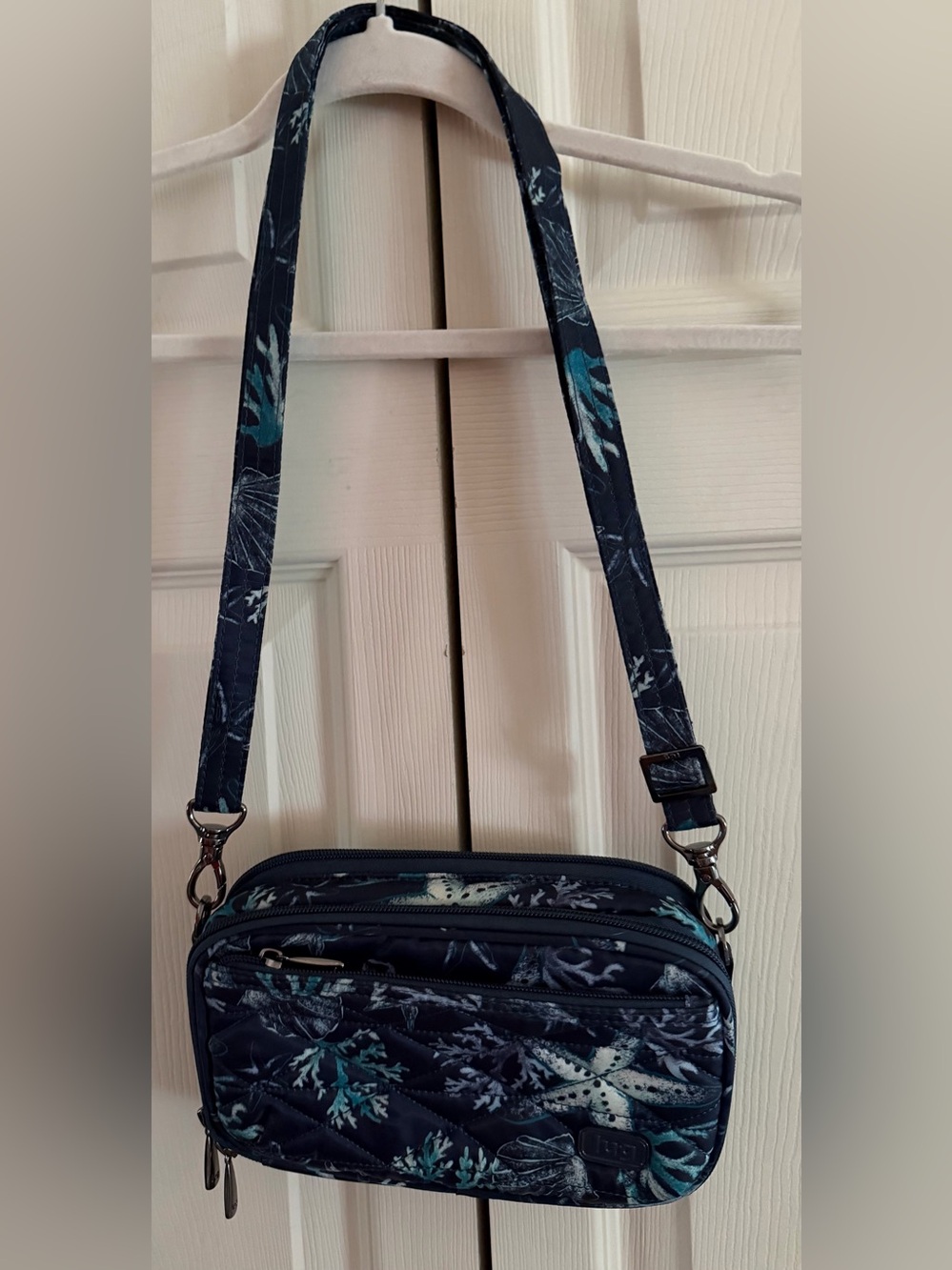 Lug Roundabout Crossbody Bag with Belt Loops and Built- In Wallet - Picture 3 of 14
